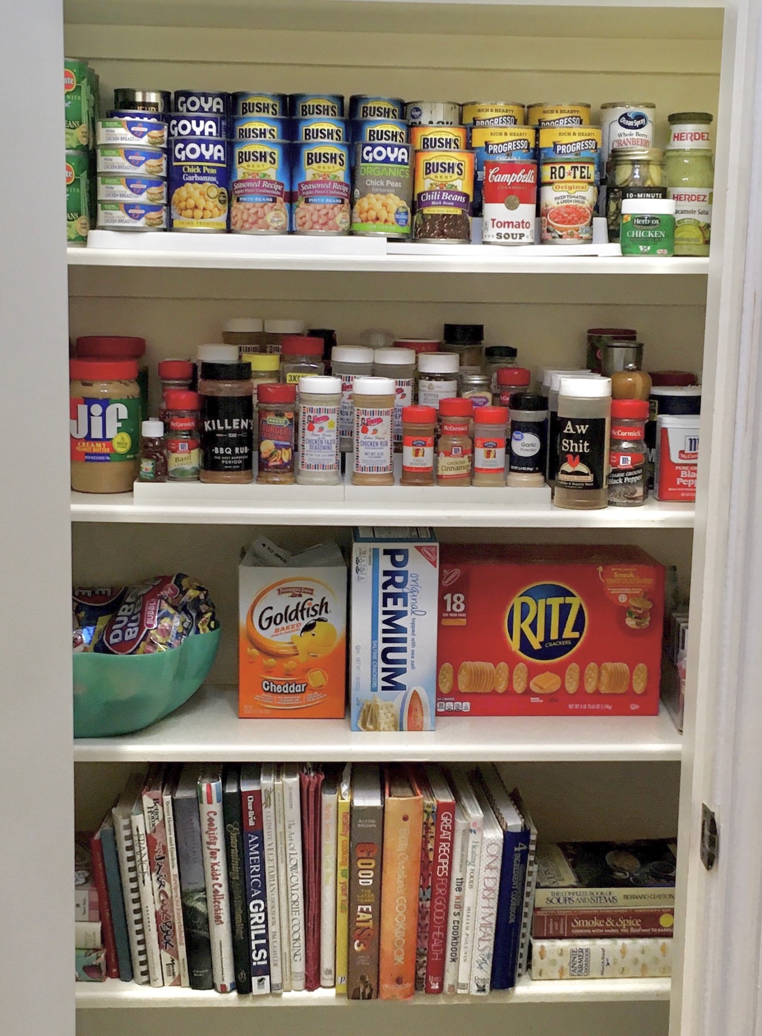 League City home organizing services - pantry organized
