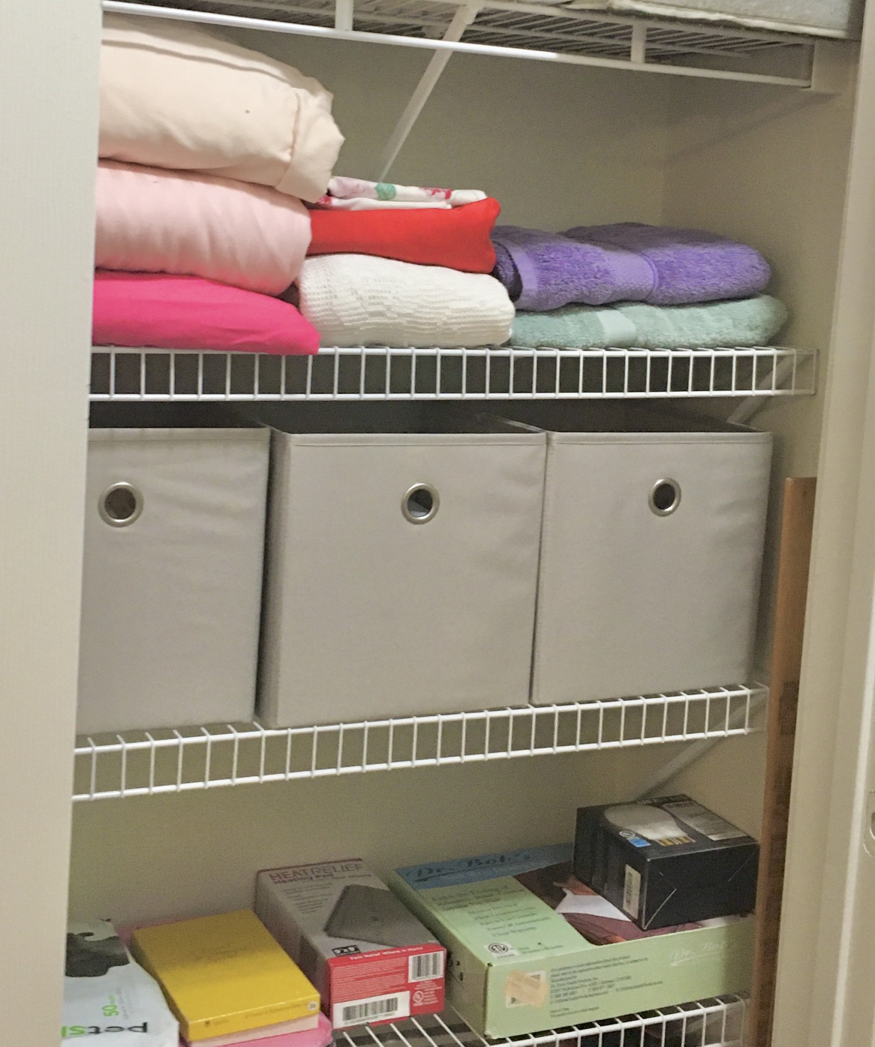 Tomball home organizing services - linen after