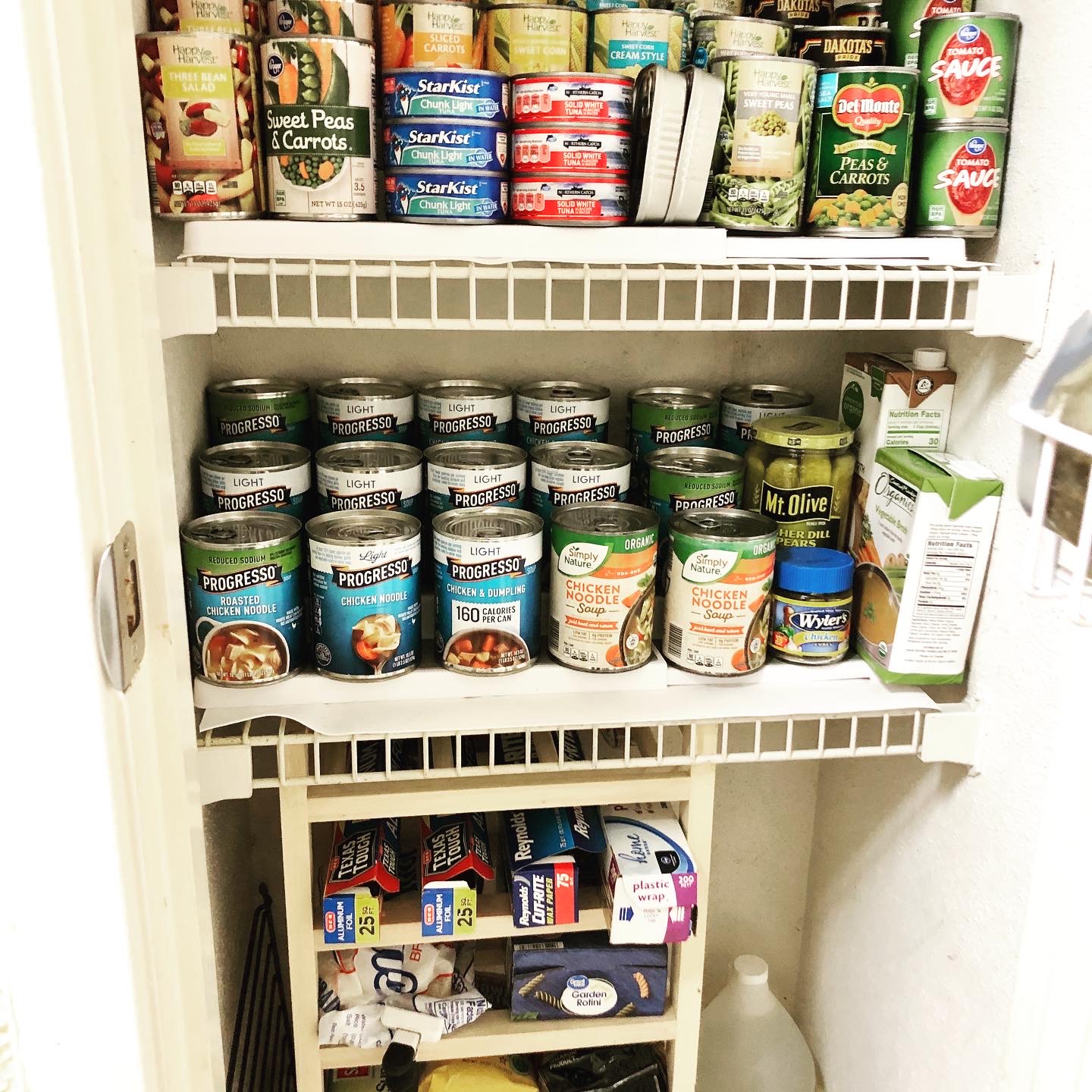 Oak Forest home organizing services - pantry after